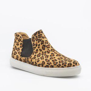 SoHo Women Wild Leopard Print Slip-On Ankle Sneakers - Size 8.5